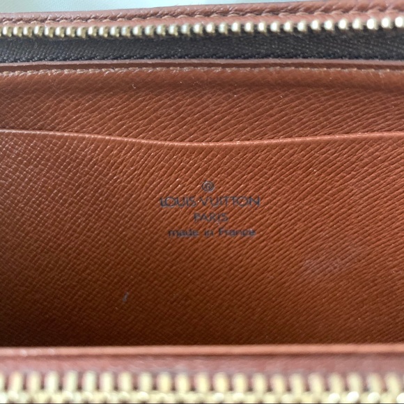 SOLD Louis Vuitton Monogram Zippy Wallet - Picture 6 of 8